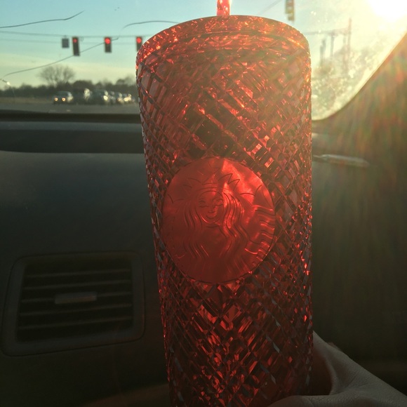 Starbucks Valentine’s Day venti reusable cup - Picture 5 of 7